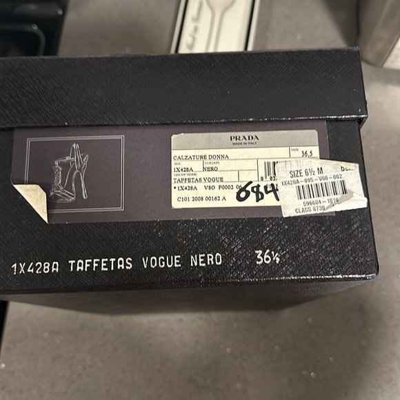 Prada- Made in Italy Taffetas Vogue Black. Heels - Picture 13 of 13